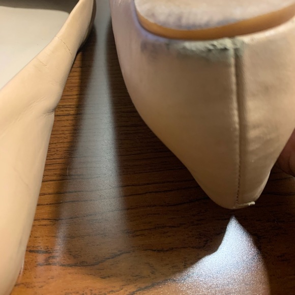 Tori Burch Buttery Tan Flats - Picture 7 of 8